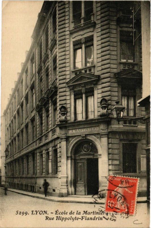Carte postale ancienne Lyon - Ecole de Martiniere - Rue Hippolyte à Lyon