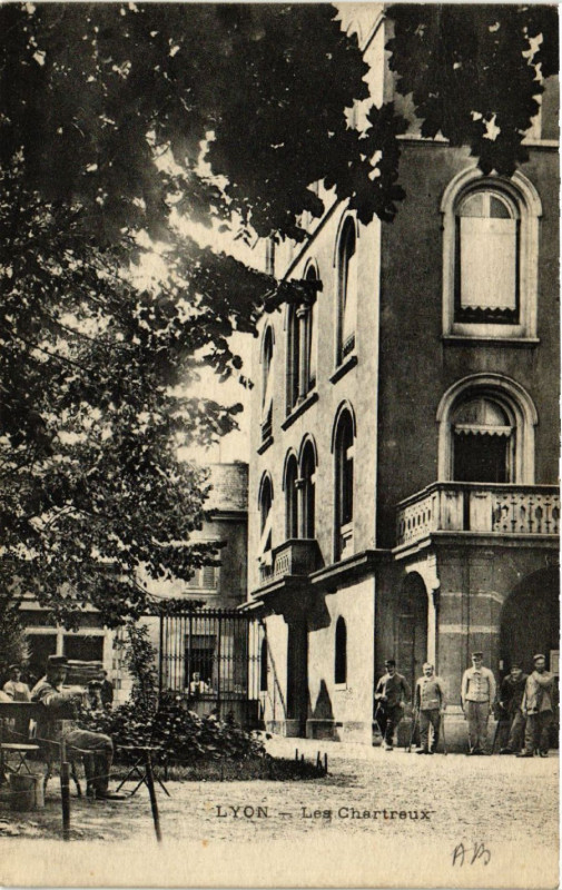 Carte postale ancienne Lyon - Les chartreux à Lyon