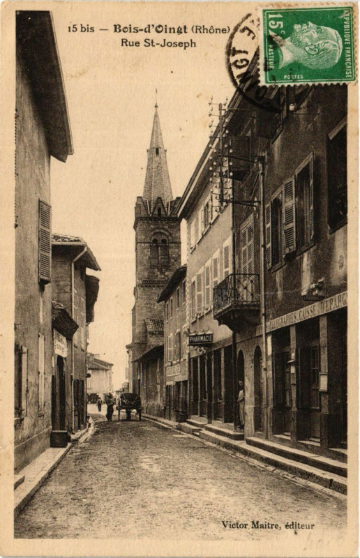 Carte postale ancienne Bois-d'Oingt - Rue Saint-Joseph