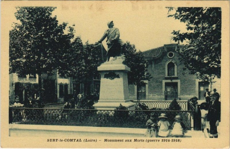Carte postale ancienne Sury-le-Comtal Monument aux Morts à Sury-le-Comtal