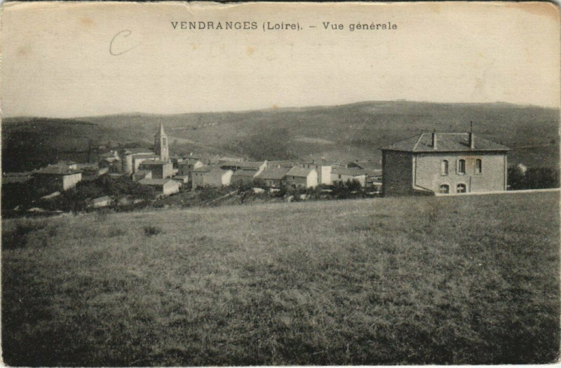 Carte postale ancienne Vendranges Vue générale à Vendranges