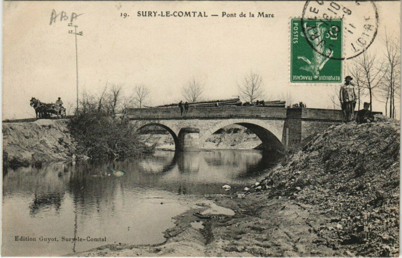 Carte postale ancienne Sury-le-Comtal Pont de la Mare à Sury-le-Comtal