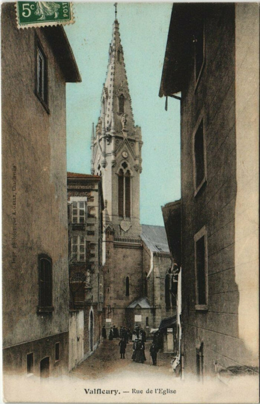 Carte postale ancienne Valfleury Rue de l'Eglise à Valfleury