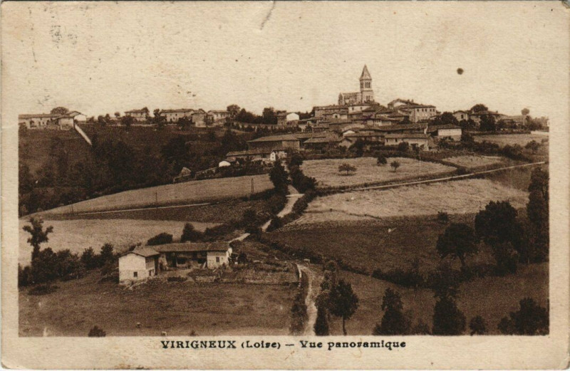 Carte postale ancienne Virigneux Vue panoramique à Virigneux