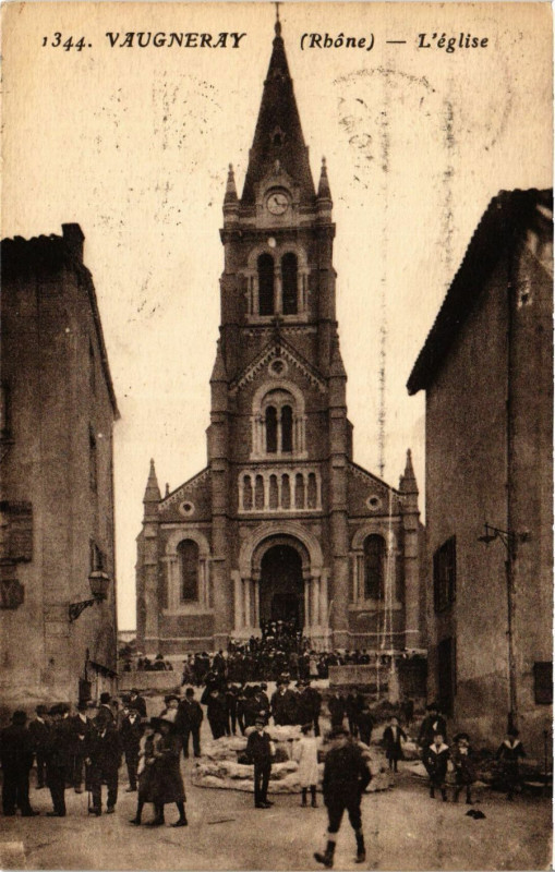 Carte postale ancienne Vaugneray - L'Eglise à Vaugneray