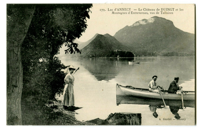 Carte postale ancienne Haute-Savoie Lac d'Annecy Château de Duingt et Montagnes d'Entrevernes à Annecy