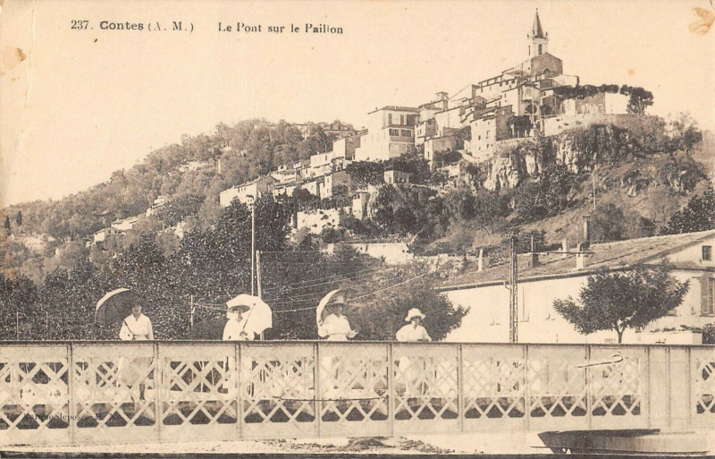 Carte postale ancienne Contes Le Pont Sur Le Paillon à Contes