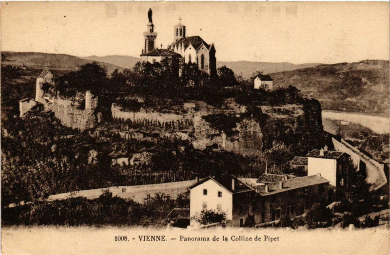 Carte postale ancienne Vienne - Panorama de la Colline de Pipet à Vienne