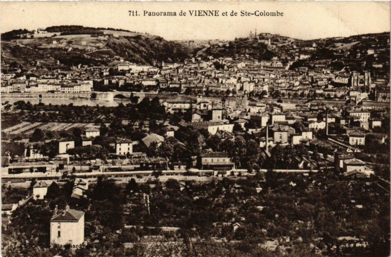 Carte postale ancienne Panorama de Vienne et de Sainte-Colombe à Vienne