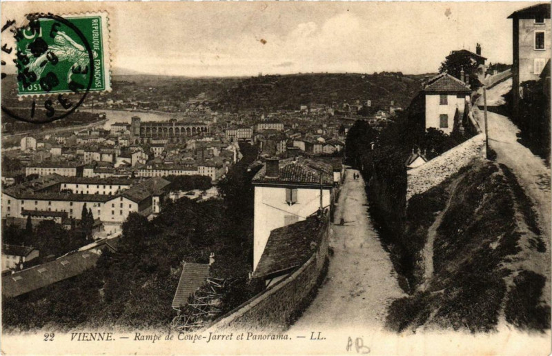 Carte postale ancienne Vienne - Rampe de Coupe Jarret et Panorama à Vienne