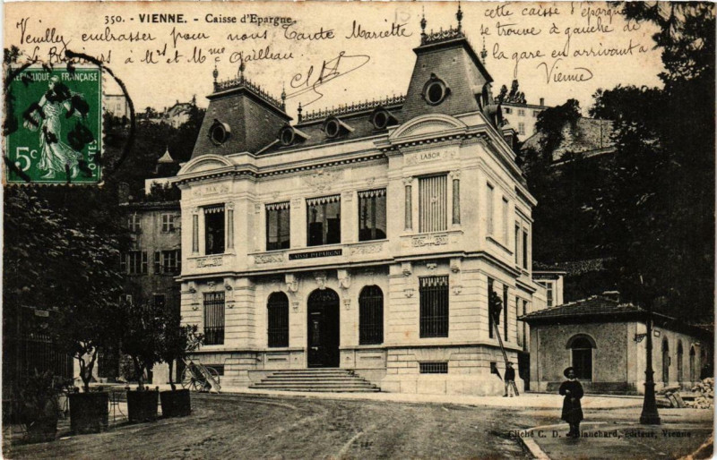 Carte postale ancienne Vienne - Caisse d'Epargne à Vienne