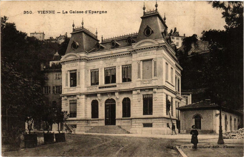 Carte postale ancienne Vienne - La Caisse d'Epargne à Vienne