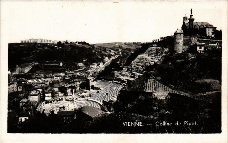 Carte postale ancienne Vienne - Colline de Pipet à Vienne
