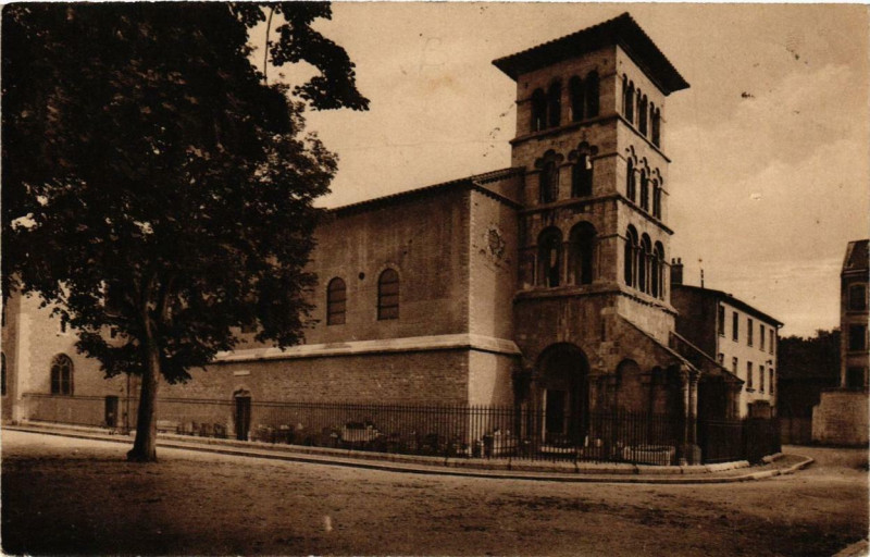Carte postale ancienne Vienne - Musée Lapidaire à Vienne