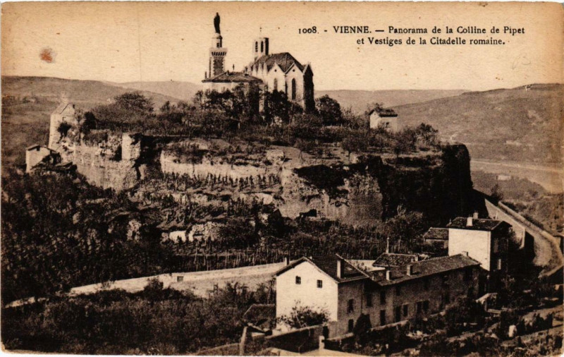 Carte postale ancienne Vienne - Panorama de la Colline de Pipet à Vienne