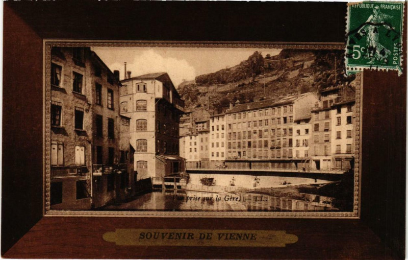 Carte postale ancienne Vienne - Souvenir à Vienne
