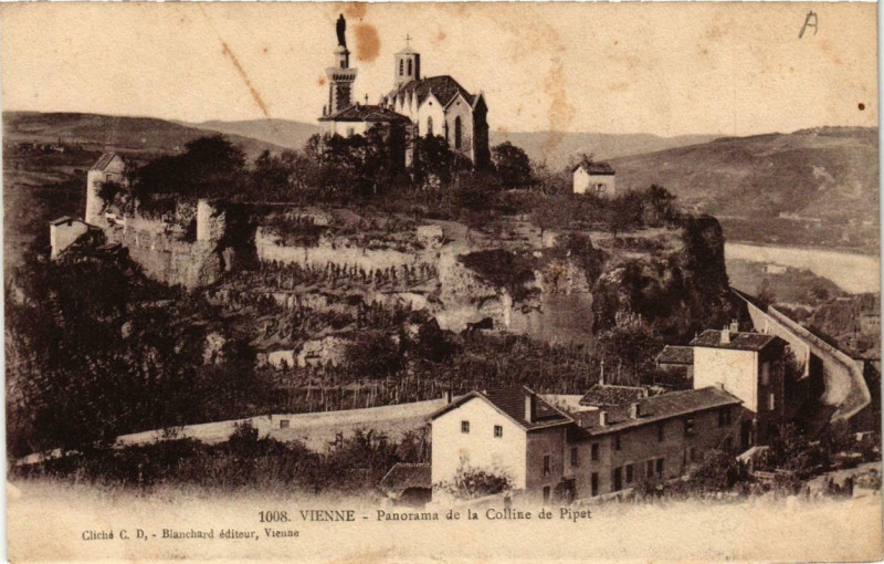 Carte postale ancienne Vienne - Panorama de la Colline de Pipet à Vienne