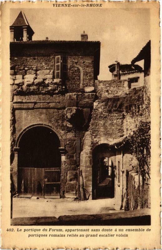 Carte postale ancienne Vienne - La Portique du Forum à Vienne