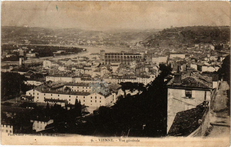Carte postale ancienne Vienne - Vue générale à Vienne