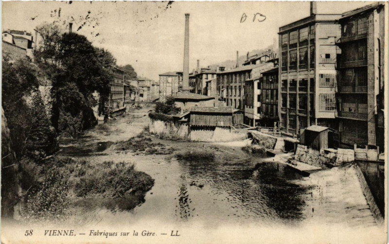 Carte postale ancienne Vienne - Fabriques sur la Gere à Vienne