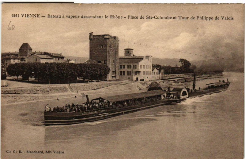 Carte postale ancienne Vienne - Place de Sainte-Colombe et Tour de Philippe de Valois à Vienne
