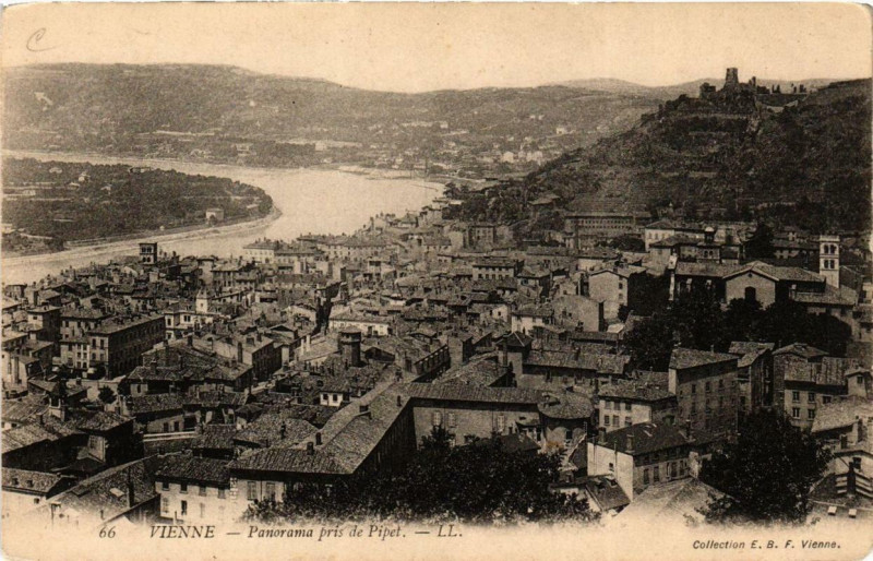 Carte postale ancienne Vienne - Panorama pris de Pipet à Vienne