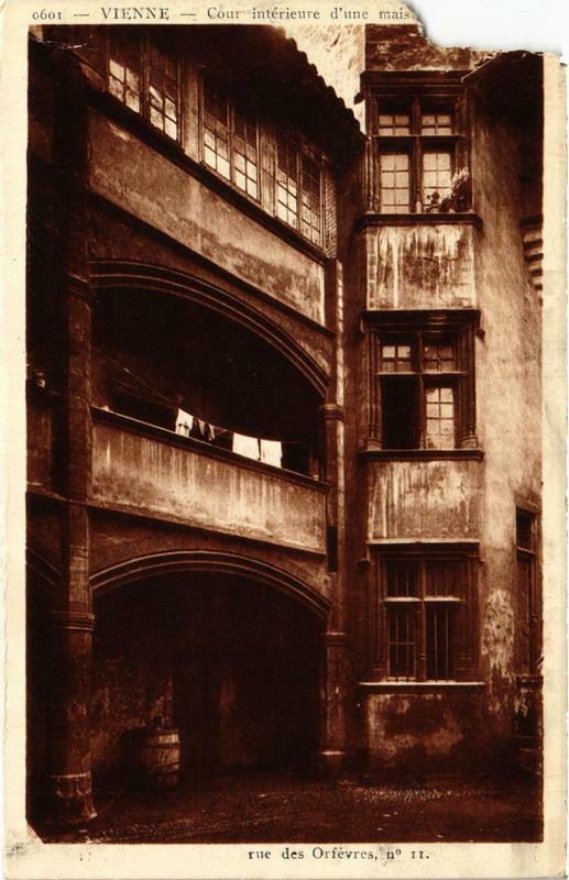 Carte postale ancienne Vienne - Rue des Orfevres à Vienne