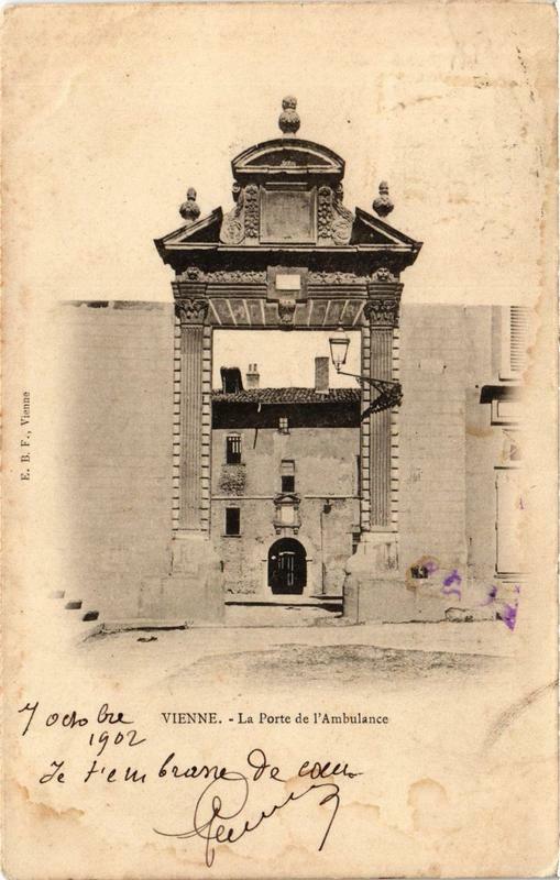 Carte postale ancienne Vienne - La Porte de l'Ambulance à Vienne