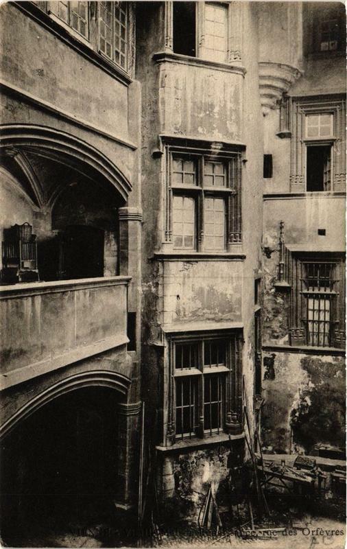 Carte postale ancienne Vienne - Vieille Maison Renaissance rue des Orfevres à Vienne