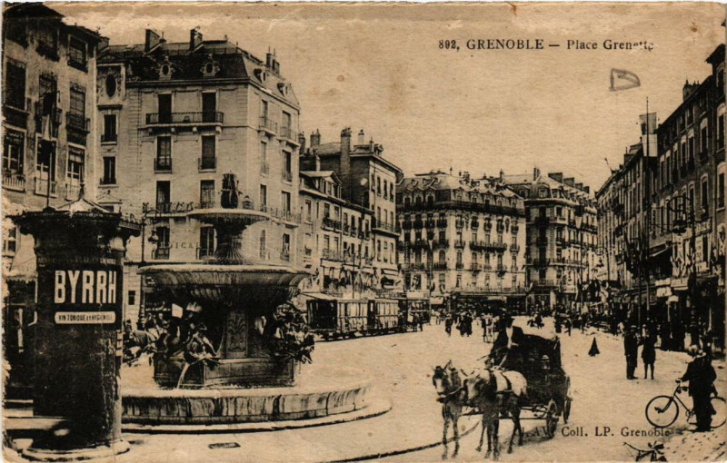 Carte postale ancienne Grenoble - Place Grenette à Grenoble
