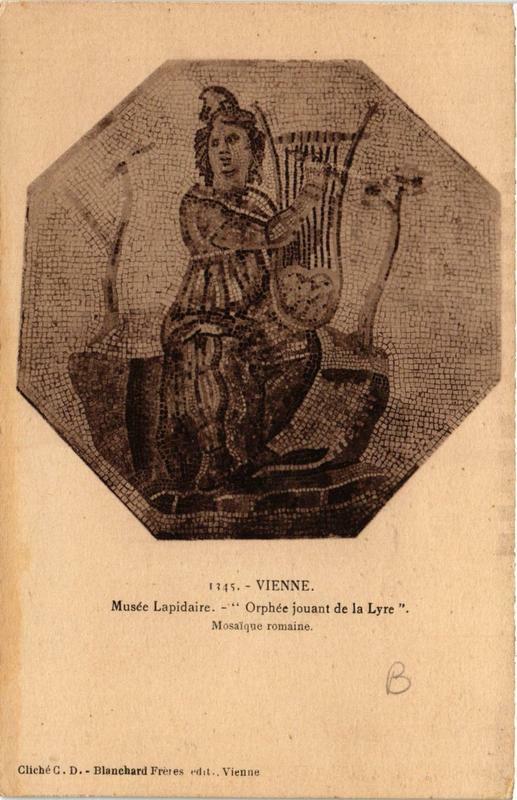 Carte postale ancienne Vienne - Musée Lapidaire-Orphée jouant de la Lyre-Mosaique Romaine à Vienne