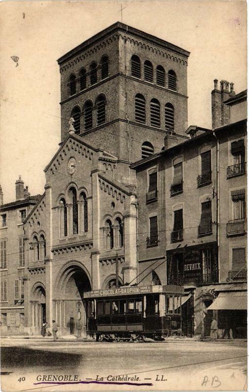 Carte postale ancienne Grenoble La Cathédrale à Grenoble