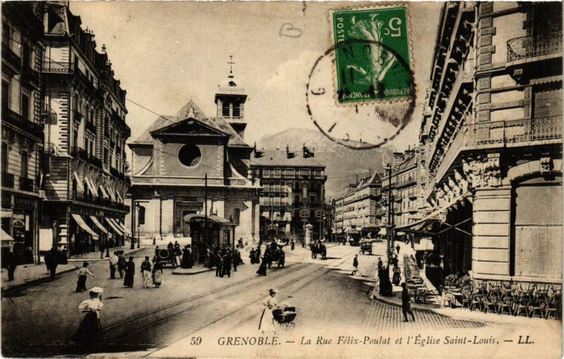 Carte postale ancienne Grenoble La Rue Félix-Poulat et l'Eglise Saint-Louis à Grenoble