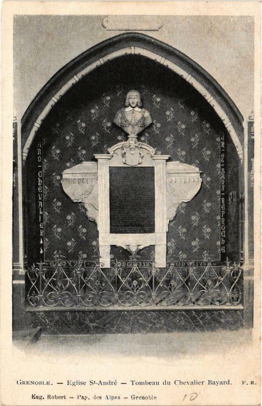 Carte postale ancienne Grenoble Eglise Saint-Andre Tombeau du Chevalier Bayard à Grenoble