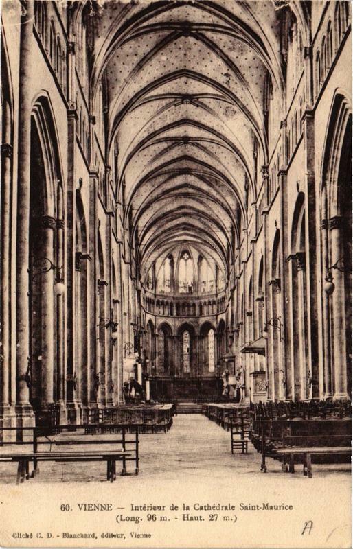 Carte postale ancienne Vienne - Intérieur de la Cathédrale Saint-Maurice à Vienne