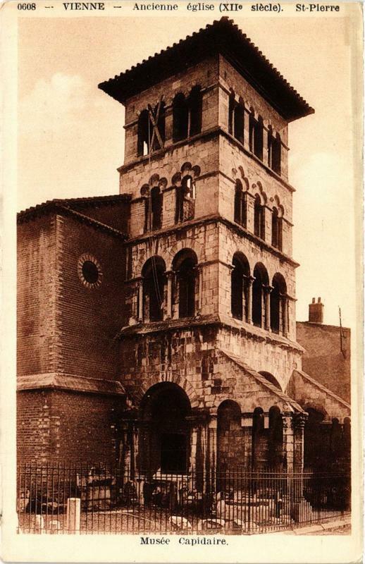 Carte postale ancienne Vienne - Ancienne Eglise à Vienne
