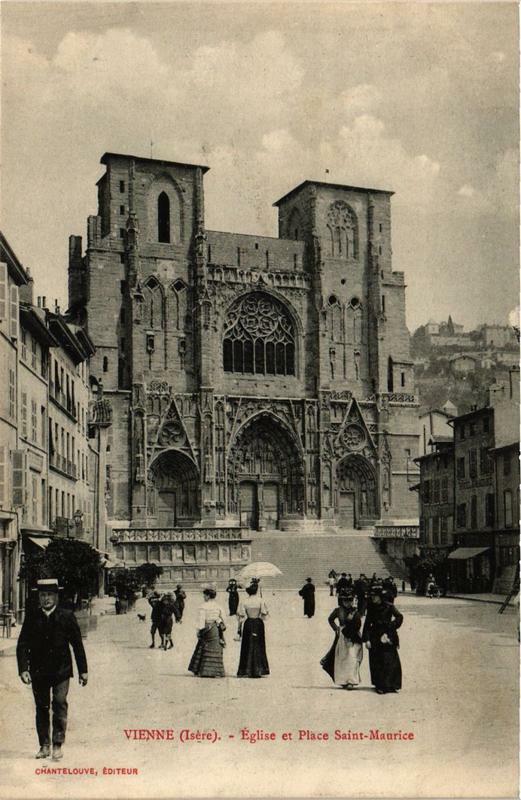 Carte postale ancienne Vienne - Eglise et Place Saint-Maurice à Vienne