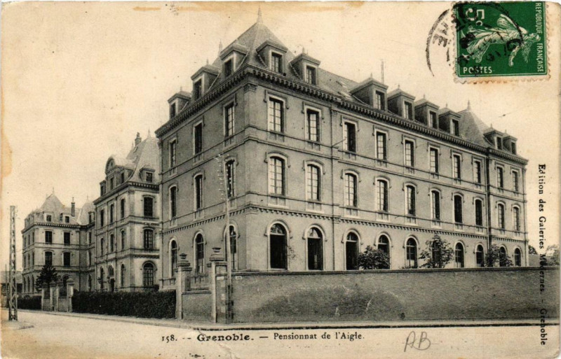 Carte postale ancienne Grenoble Pensionnat de l'Aigle à Grenoble
