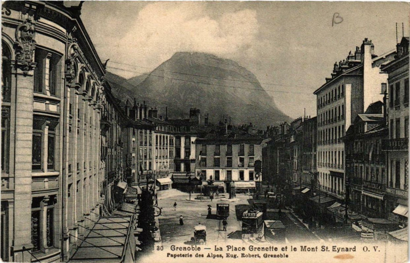 Carte postale ancienne Grenoble La Place Grenette et le Mont Saint-Eynard à Grenoble
