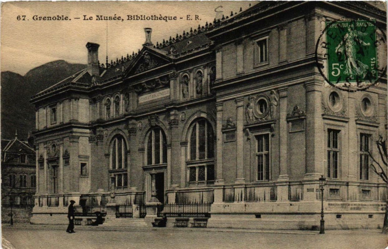 Carte postale ancienne Grenoble Le Musée Bibliothéque à Grenoble