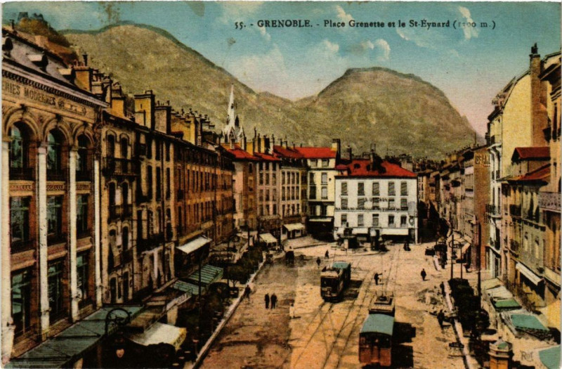 Carte postale ancienne Grenoble Place Grenette et le Saint-Eynard à Grenoble