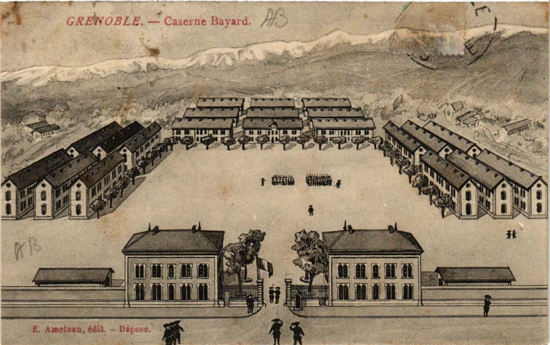 Carte postale ancienne Grenoble Caserne Bayard à Grenoble