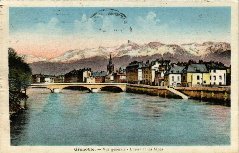 Carte postale ancienne Grenoble Vue générale L'Isere et les Alpes à Grenoble