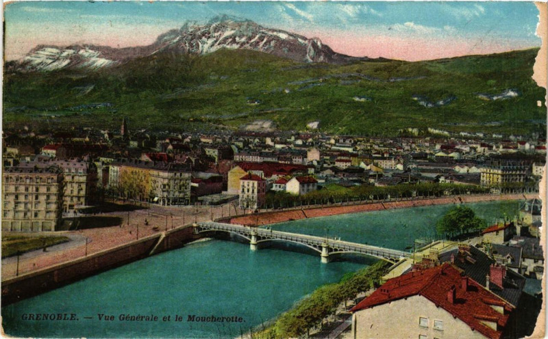 Carte postale ancienne Grenoble Vue générale et le Moucherotte à Grenoble