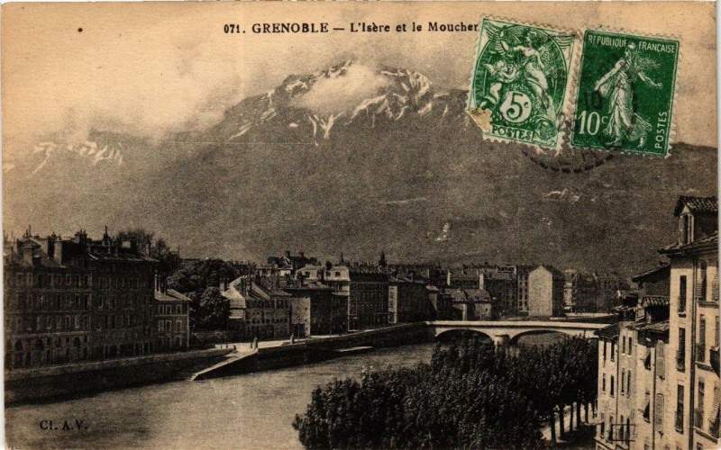 Carte postale ancienne Grenoble L'Isere et le Moucherotte à Grenoble
