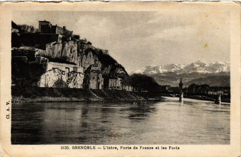 Carte postale ancienne Grenoble L'Isere Porte de France et les Forts à Grenoble