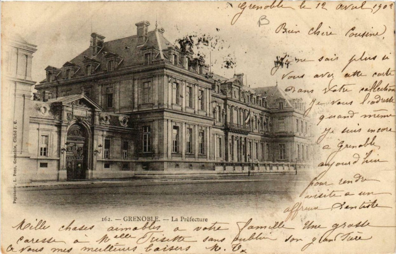Carte postale ancienne Grenoble La Préfecture à Grenoble