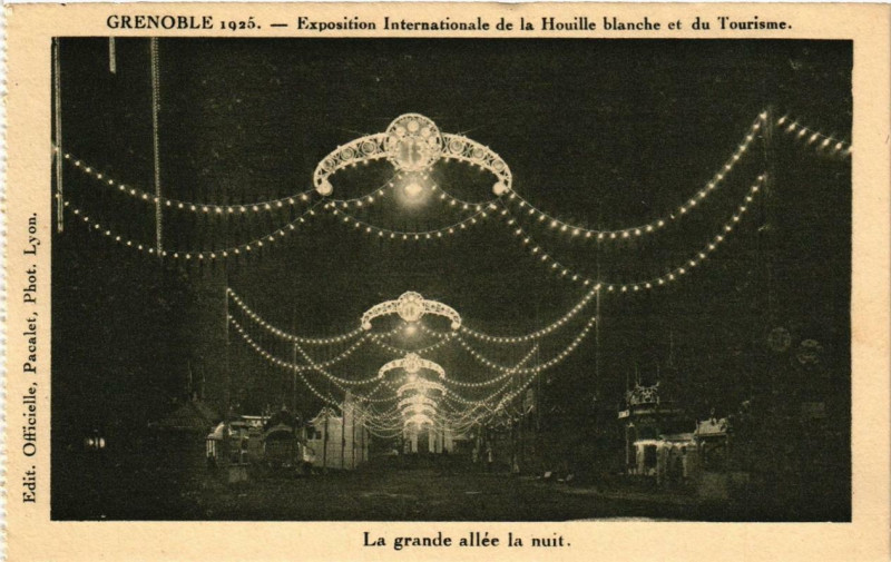 Carte postale ancienne Grenoble La grande allée la nuit à Grenoble