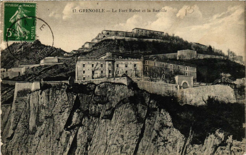 Carte postale ancienne Grenoble Le Fort Rabot et la Bastille à Grenoble