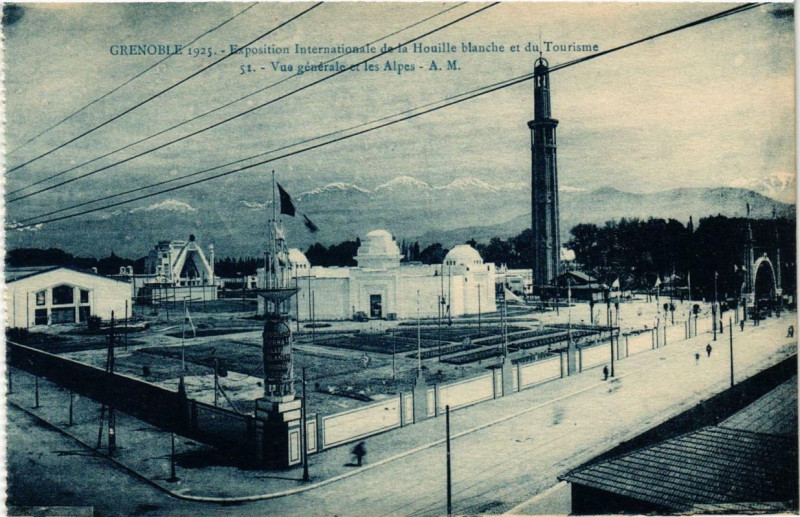 Carte postale ancienne Grenoble Vue générale et les Alpes à Grenoble